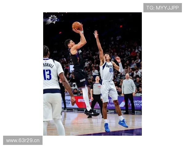 太阳险胜独行侠 布克37分狄龙28分闪耀